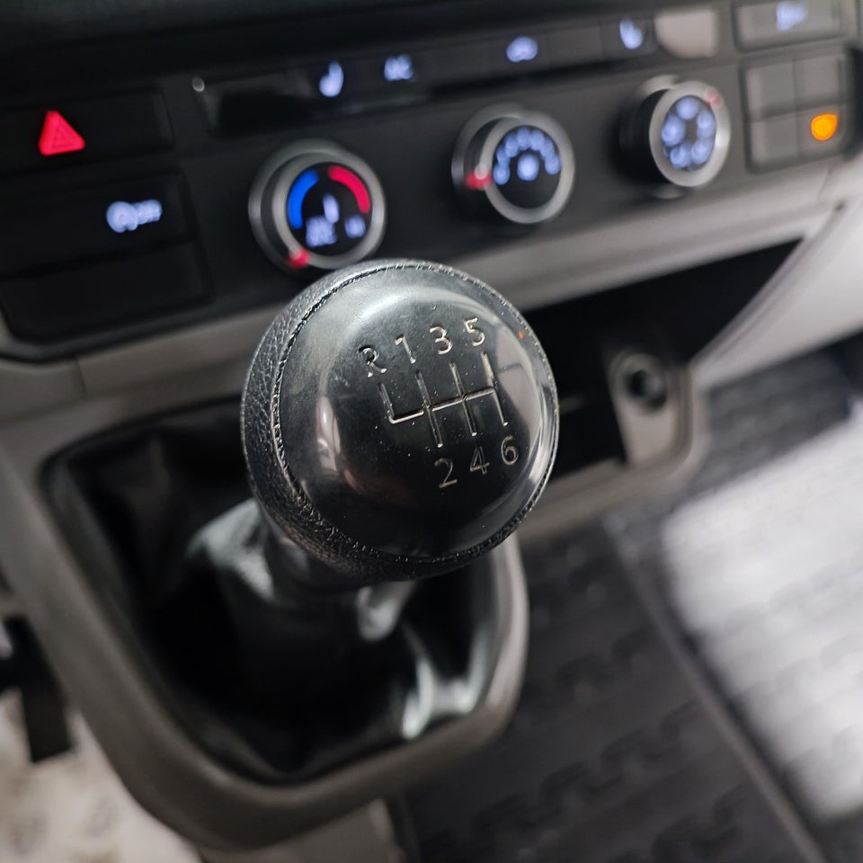 VW Crafter 35 2,0 TDi 140 Ladvogn L3