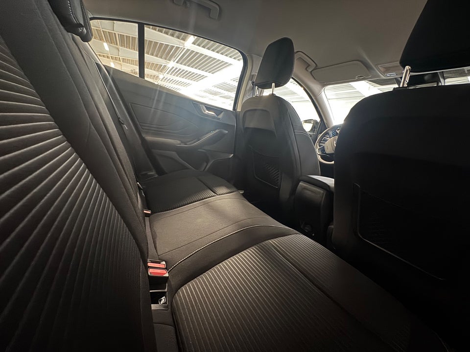 Ford Focus 1,0 EcoBoost mHEV Titanium 5d