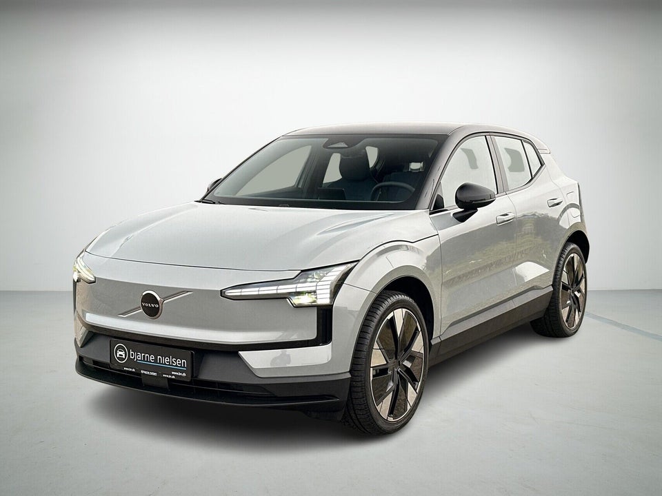 Volvo EX30 Extended Range Plus 5d