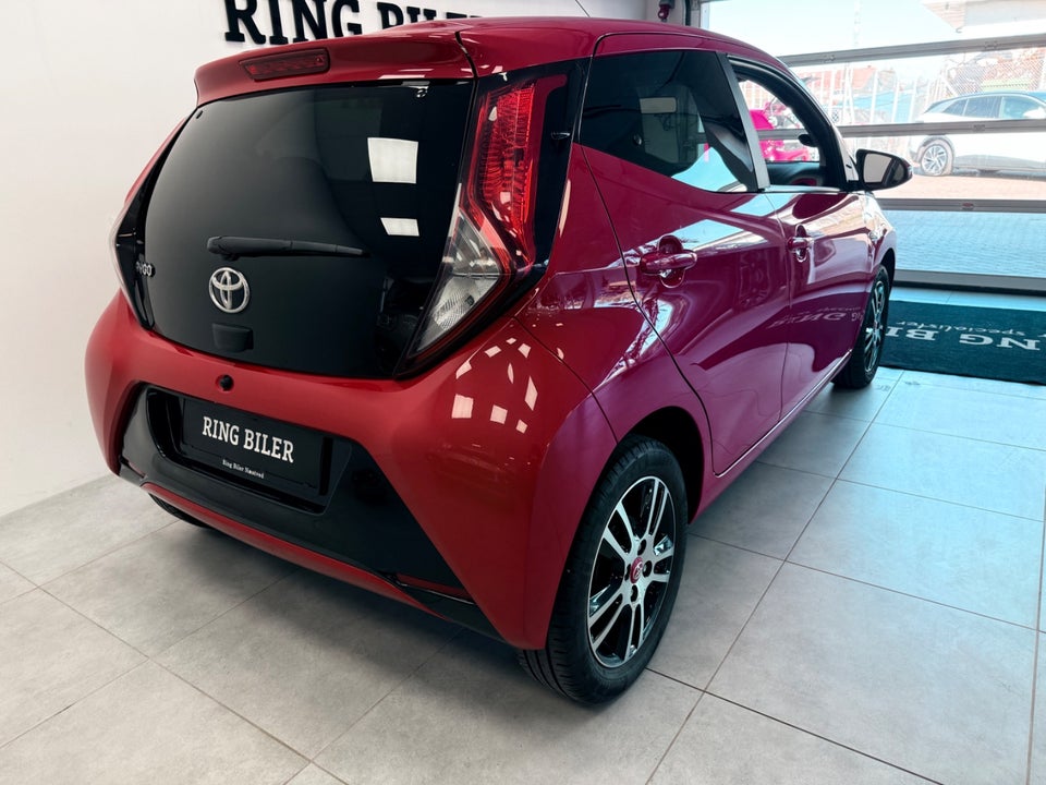 Toyota Aygo 1,0 VVT-i x-pression 5d