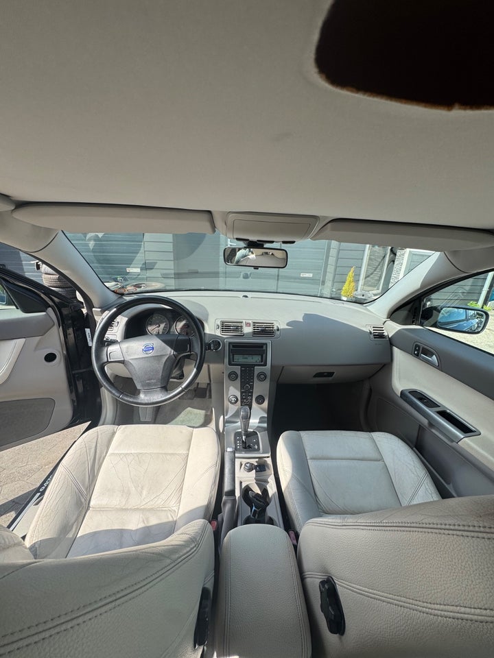Volvo V50 2,4i Summum aut. 5d