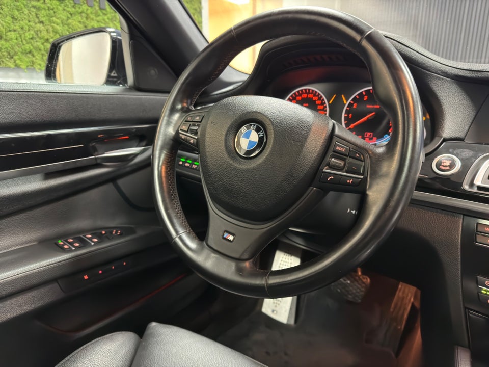 BMW 750i 4,4 aut. 4d