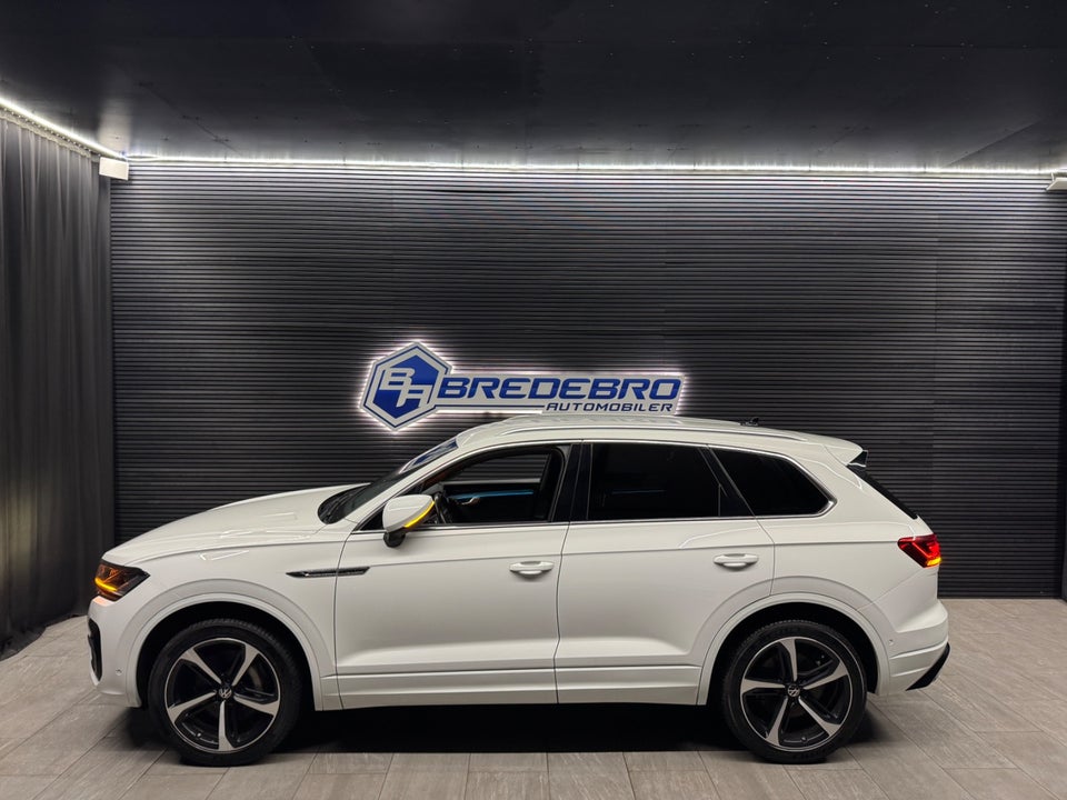 VW Touareg 3,0 TSi 340 R-line aut. 4Motion 5d