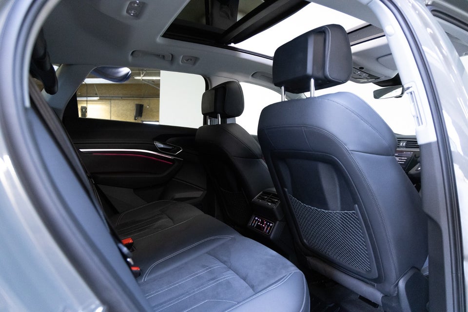 Audi Q8 e-tron 50 quattro 5d