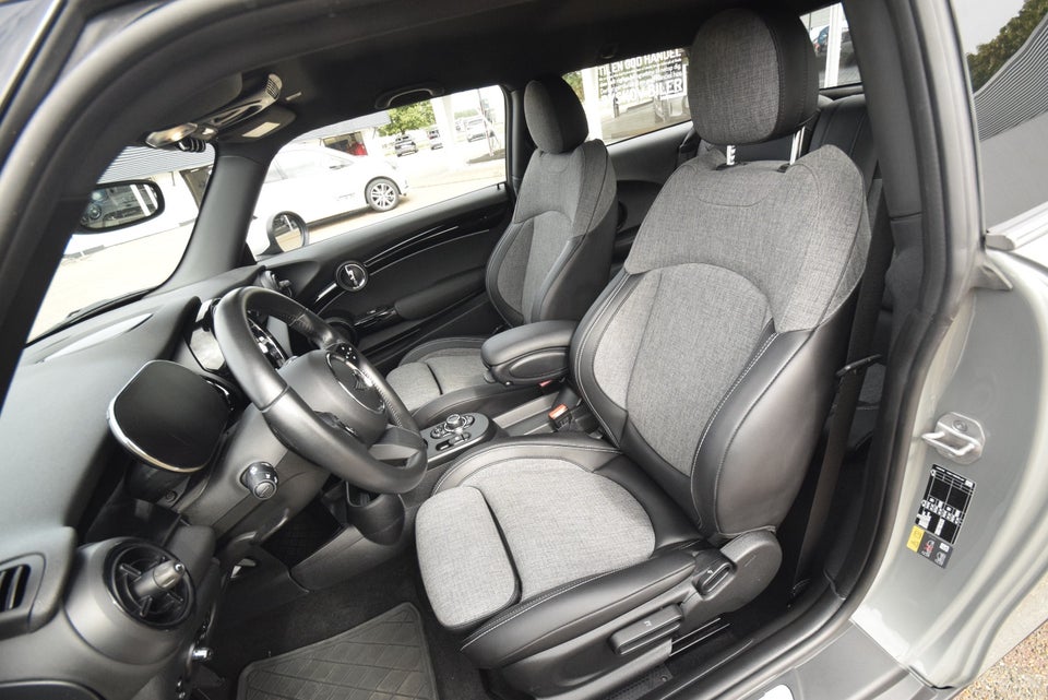 MINI Cooper SE Classic Trim 3d