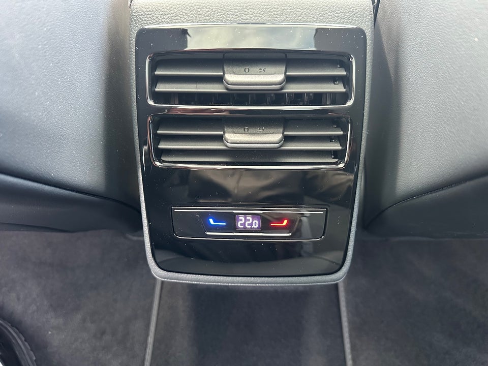 VW ID.7 77 Black Style Tourer 5d