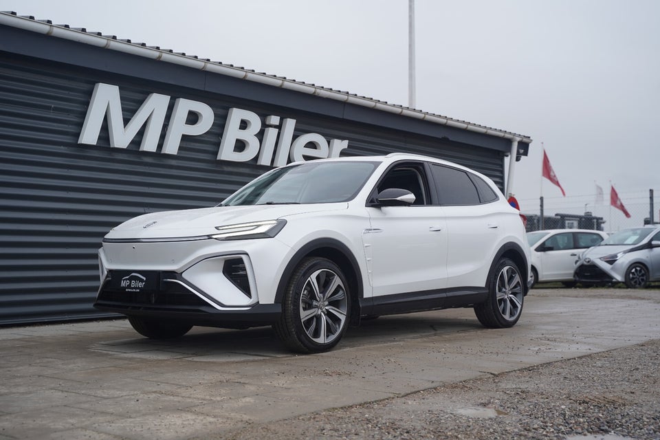 MG Marvel R Luxury 5d