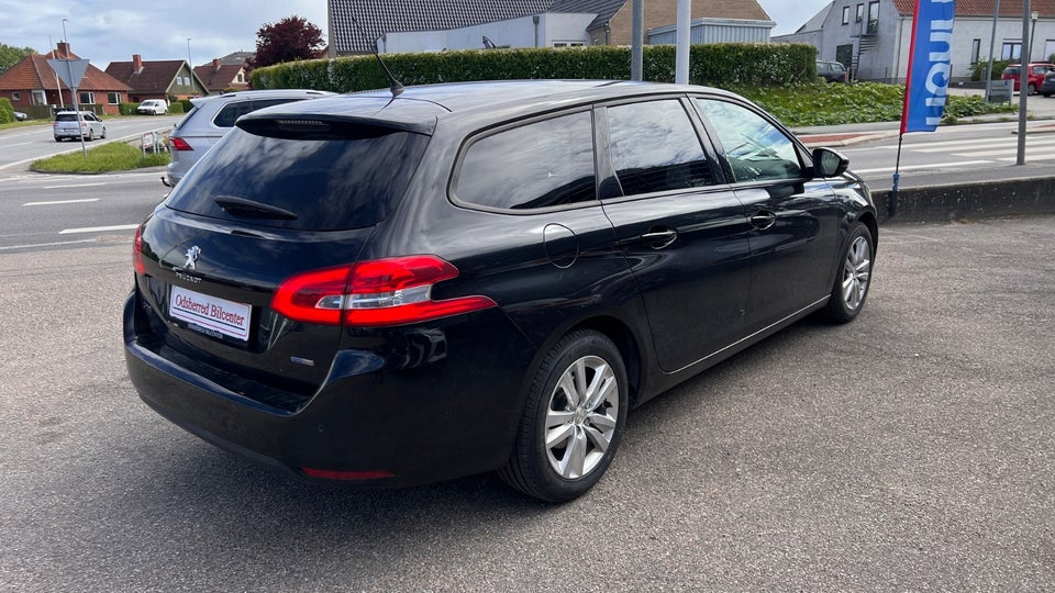 Peugeot 308 1,2 e-THP 110 Active SW 5d