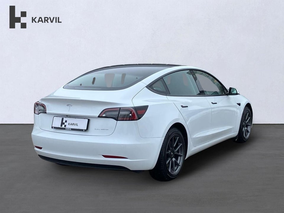 Tesla Model 3 Long Range AWD 4d