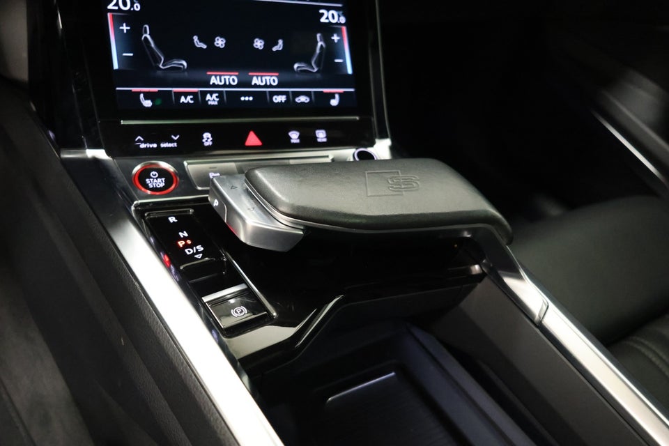 Audi SQ8 e-tron quattro 5d