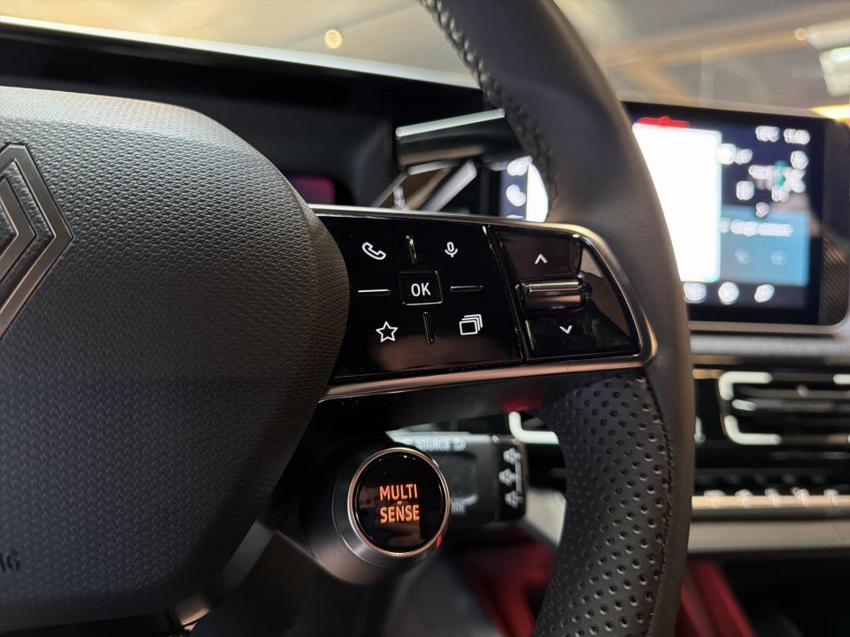 Renault 5 E-Tech 52 Iconic 5d