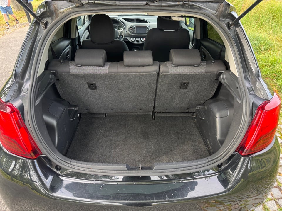 Toyota Yaris 1,0 VVT-i T2 Komfort 5d