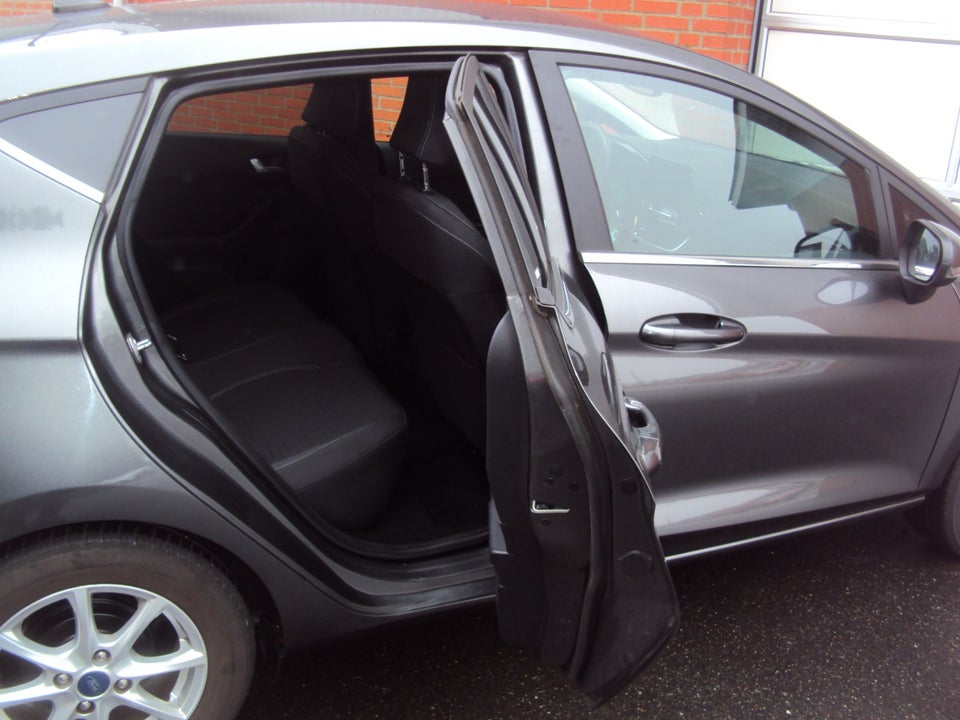 Ford Fiesta 1,0 EcoBoost Titanium 5d