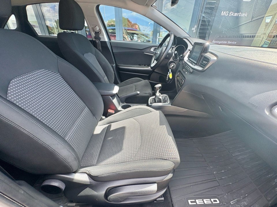 Kia Ceed 1,4 T-GDi Attraction SW 5d