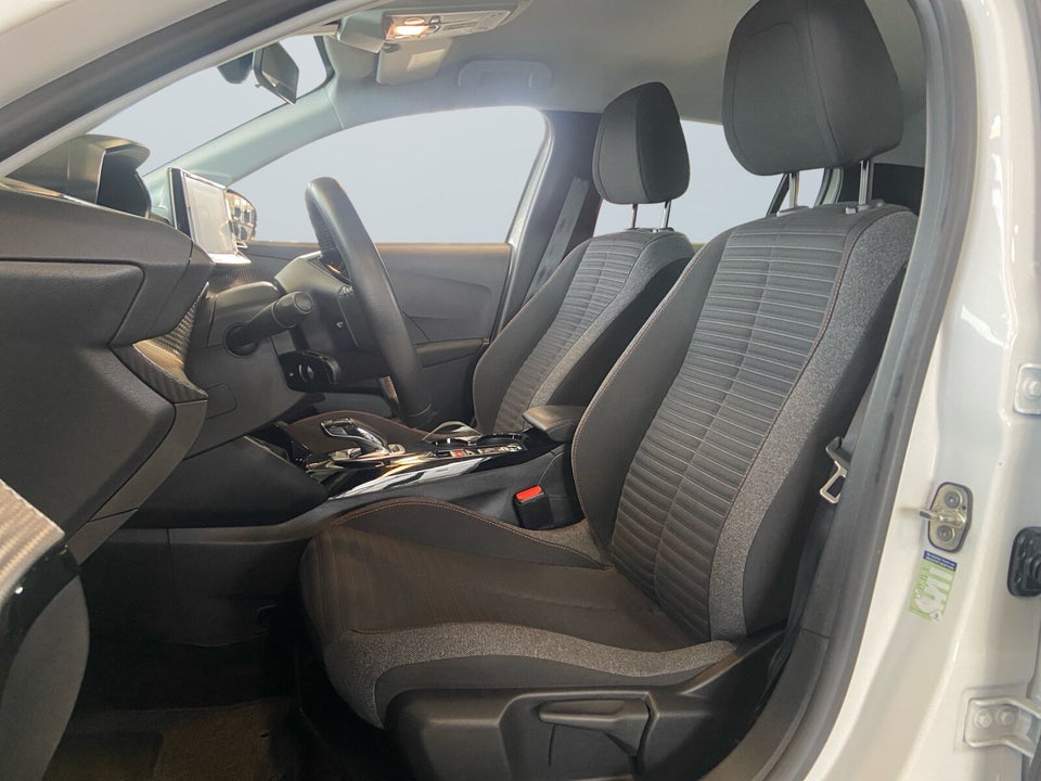 Peugeot e-208 50 Active 5d