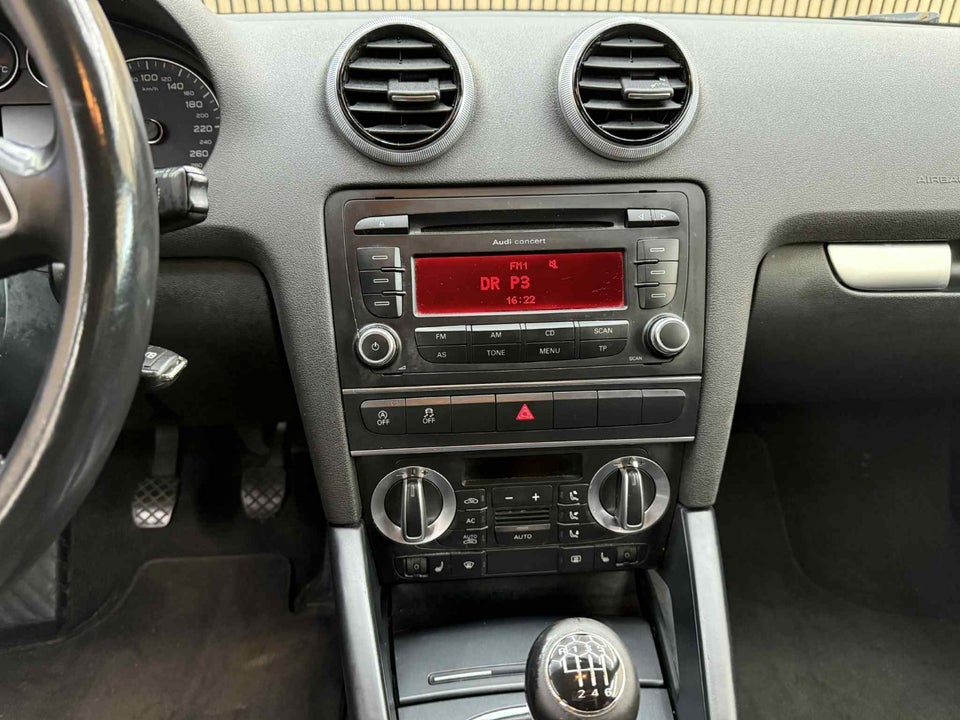 Audi A3 2,0 TDi 136 Ambiente Sportback 5d