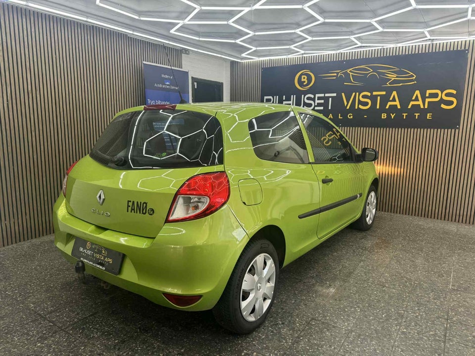 Renault Clio III 1,2 16V Authentique 3d