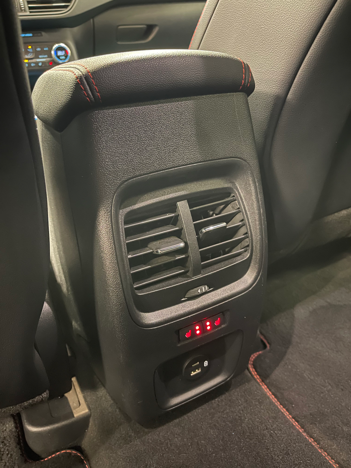 Ford Kuga 2,5 PHEV ST-Line X CVT 5d