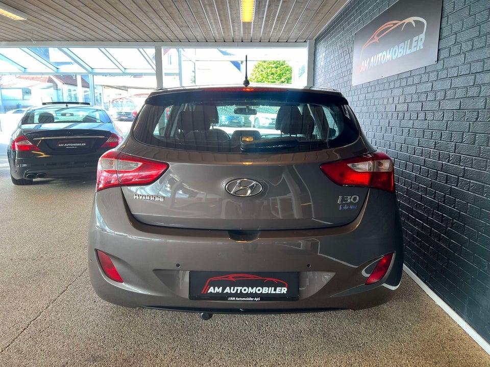 Hyundai i30 1,4 CVVT Comfort XTR 5d