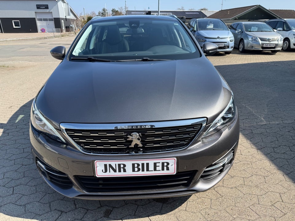 Peugeot 308 1,6 BlueHDi 120 Allure SW 5d