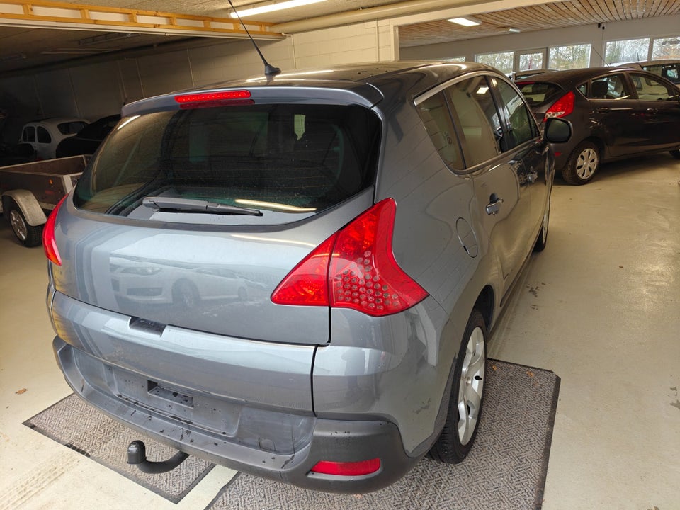 Peugeot 3008 1,6 HDi 112 Active 5d