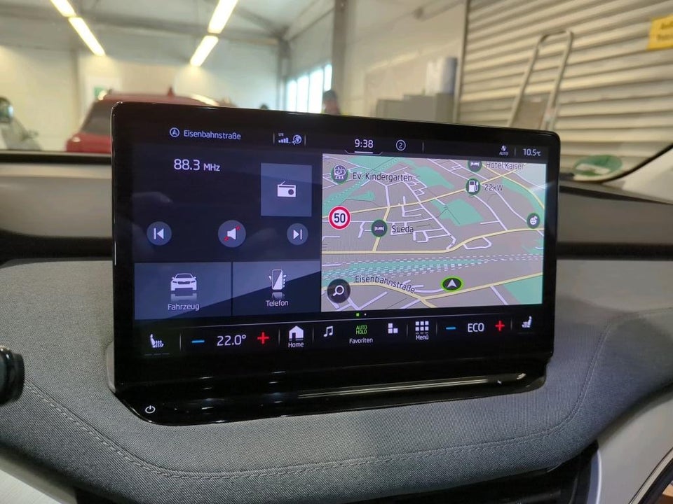 Skoda Enyaq 80 iV Plus Loft 5d