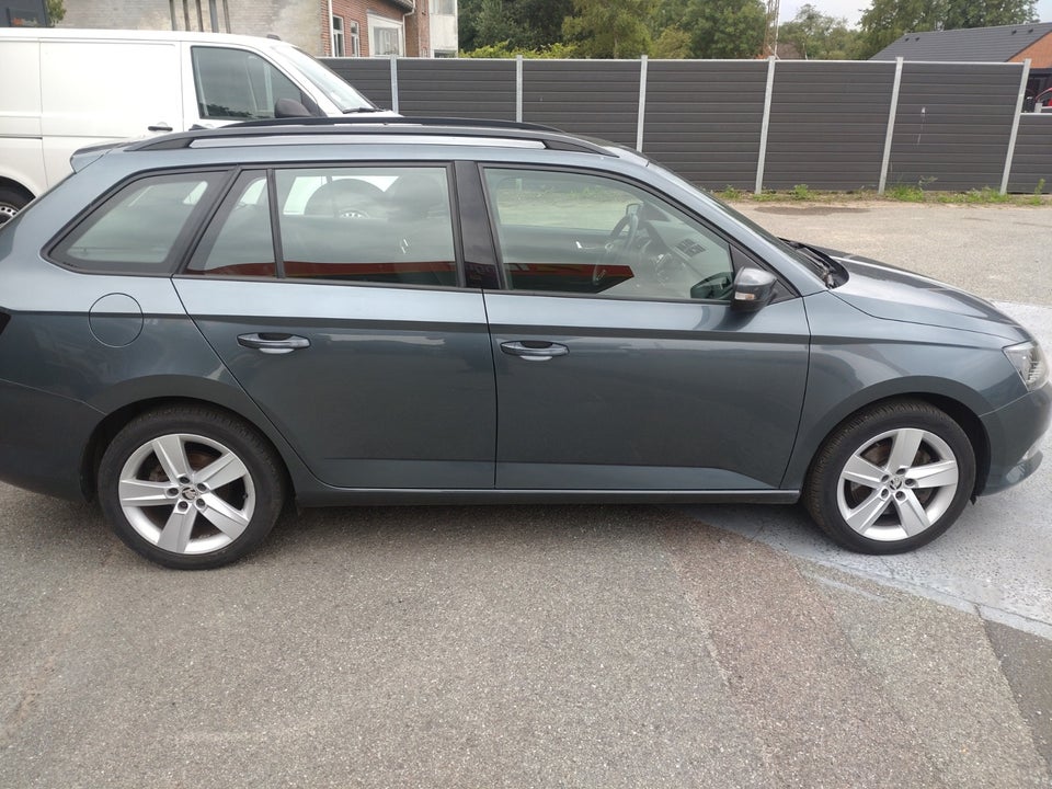 Skoda Fabia 1,0 TSi 110 Style Tour Combi DSG 5d