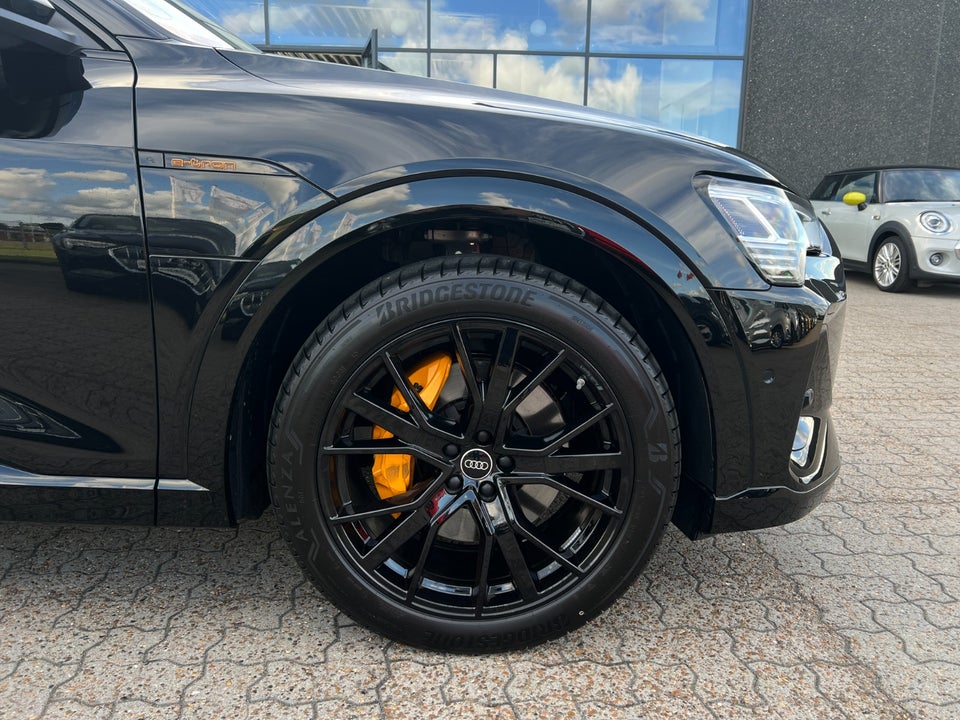 Audi e-tron 55 S-line quattro 5d