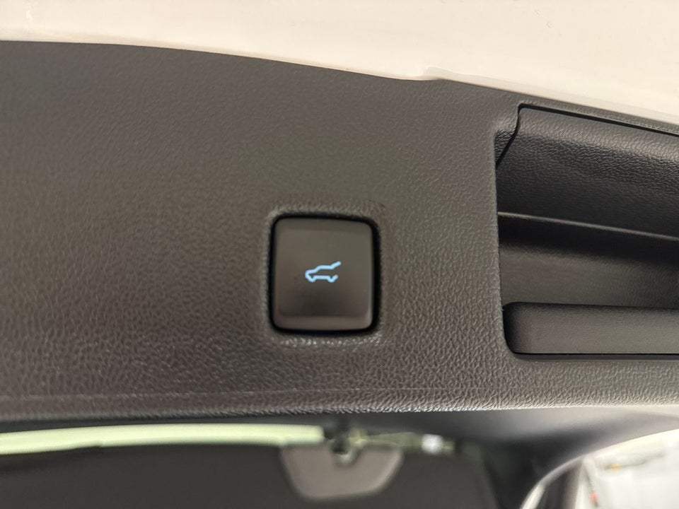 Ford Kuga 2,5 PHEV ST-Line X CVT 5d