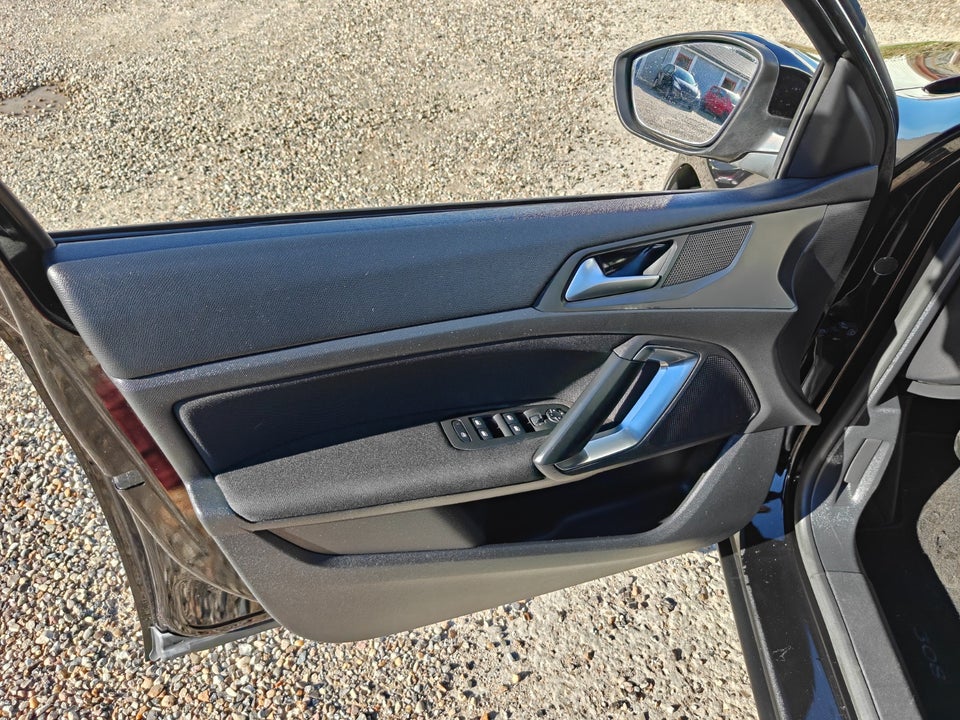 Peugeot 308 1,6 BlueHDi 120 Style SW 5d