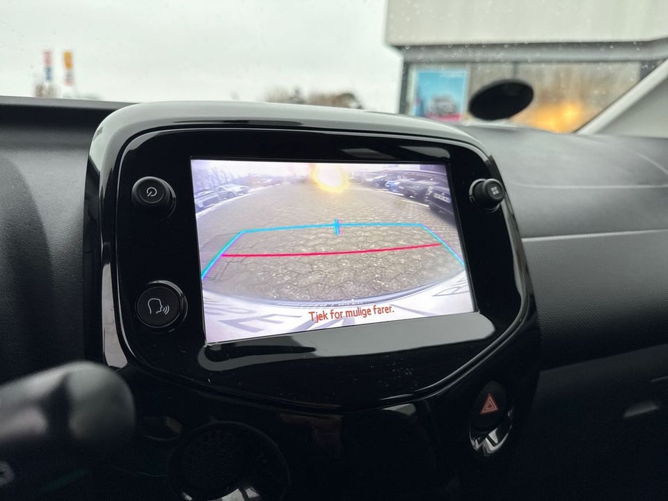 Citroën C1 1,0 VTi Shine 5d