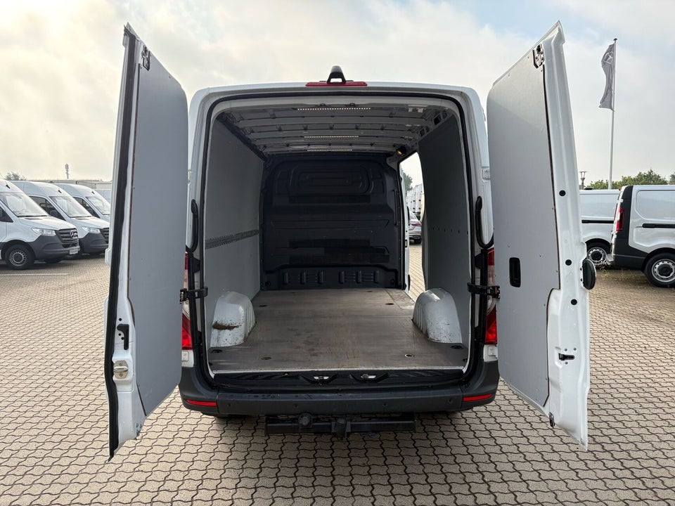 Mercedes Sprinter 319 3,0 CDi A2 Kassevogn aut. RWD