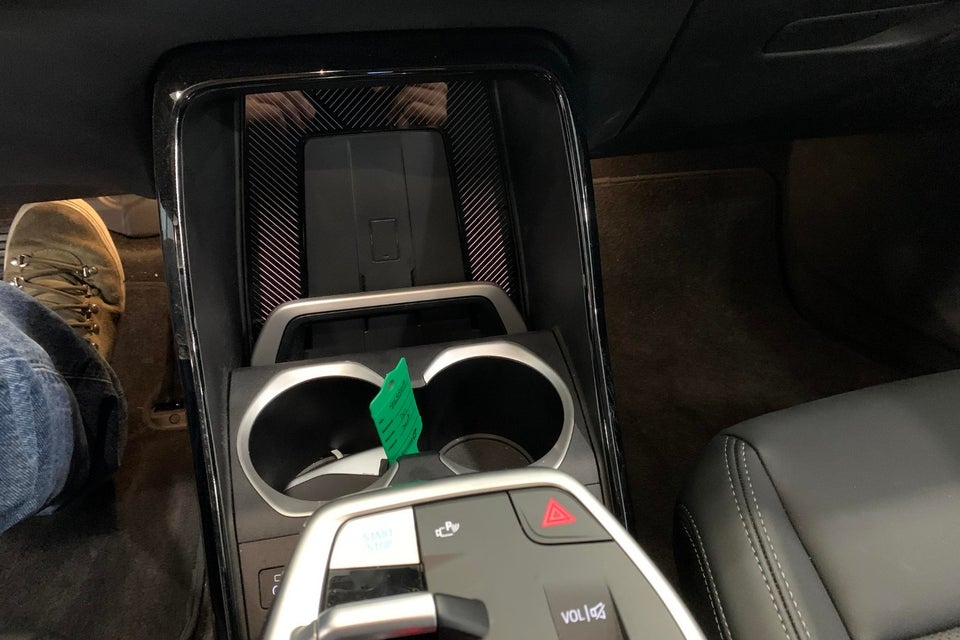 BMW iX1 eDrive20 X-Line 5d