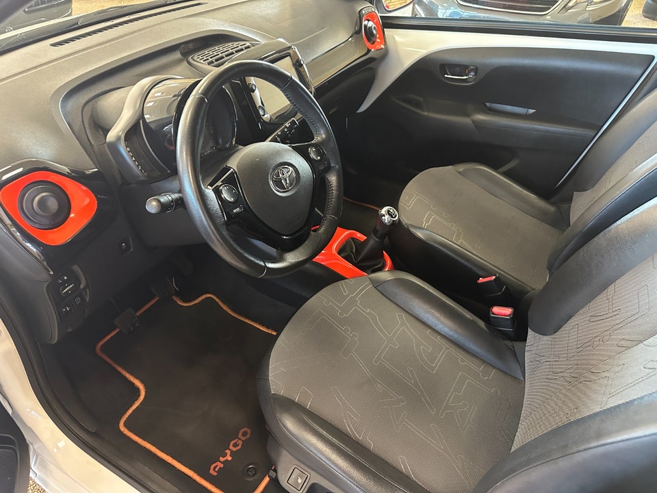 Toyota Aygo 1,0 VVT-i x-sky 5d