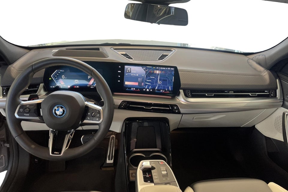 BMW iX2 xDrive30 Supercharged 5d