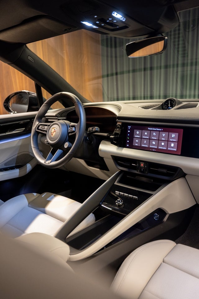 Porsche Macan 4 5d