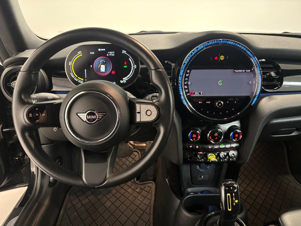 MINI Cooper SE Essential 3d