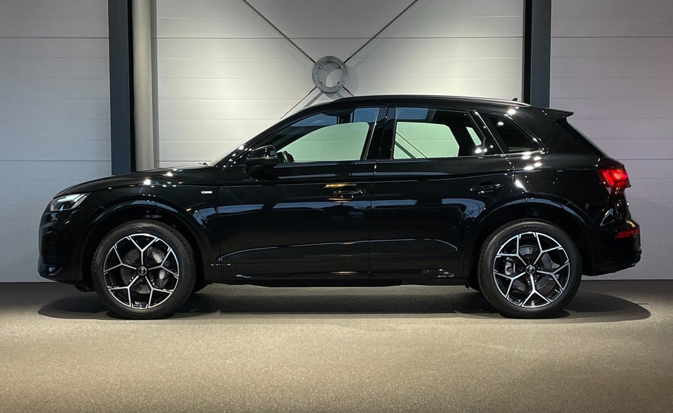 Audi Q5 50 TFSi e S-line Midnight Edition quattro S-tr. 5d