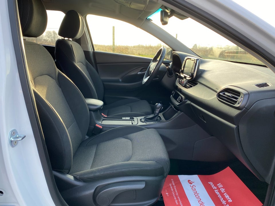 Hyundai i30 1,0 T-GDi Essential stc. DCT 5d