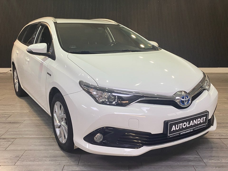 Toyota Auris 1,8 Hybrid H2 Touring Sports CVT 5d