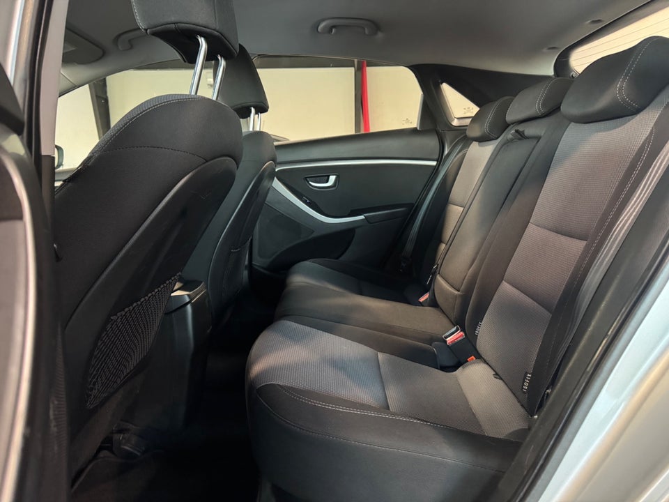 Hyundai i30 1,6 CRDi 110 Style Eco 5d