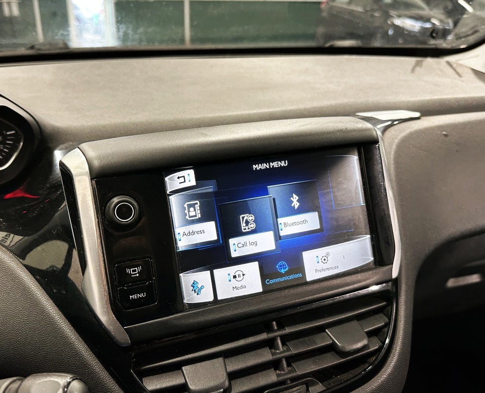 Peugeot 208 1,2 VTi Access 5d