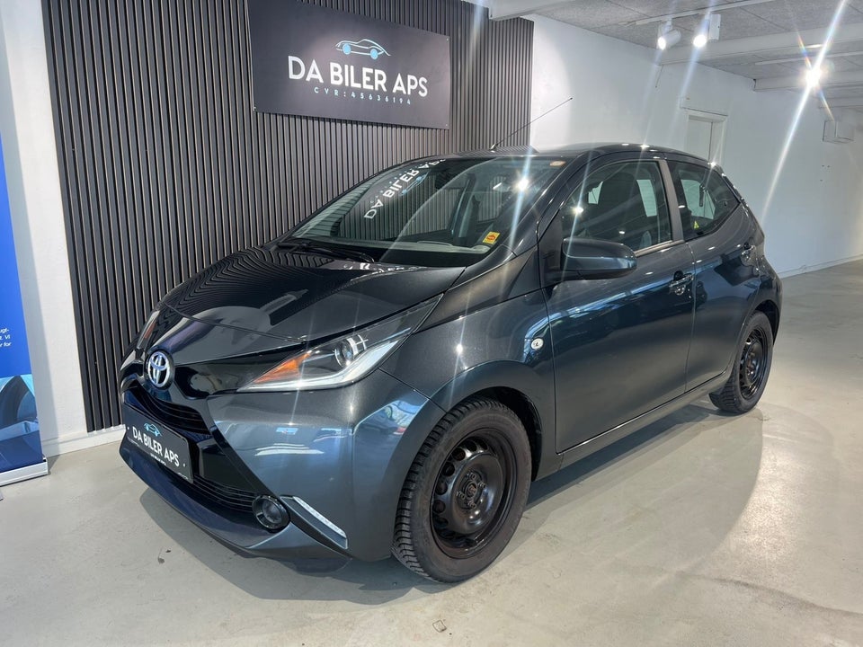 Toyota Aygo 1,0 VVT-i x-play 5d