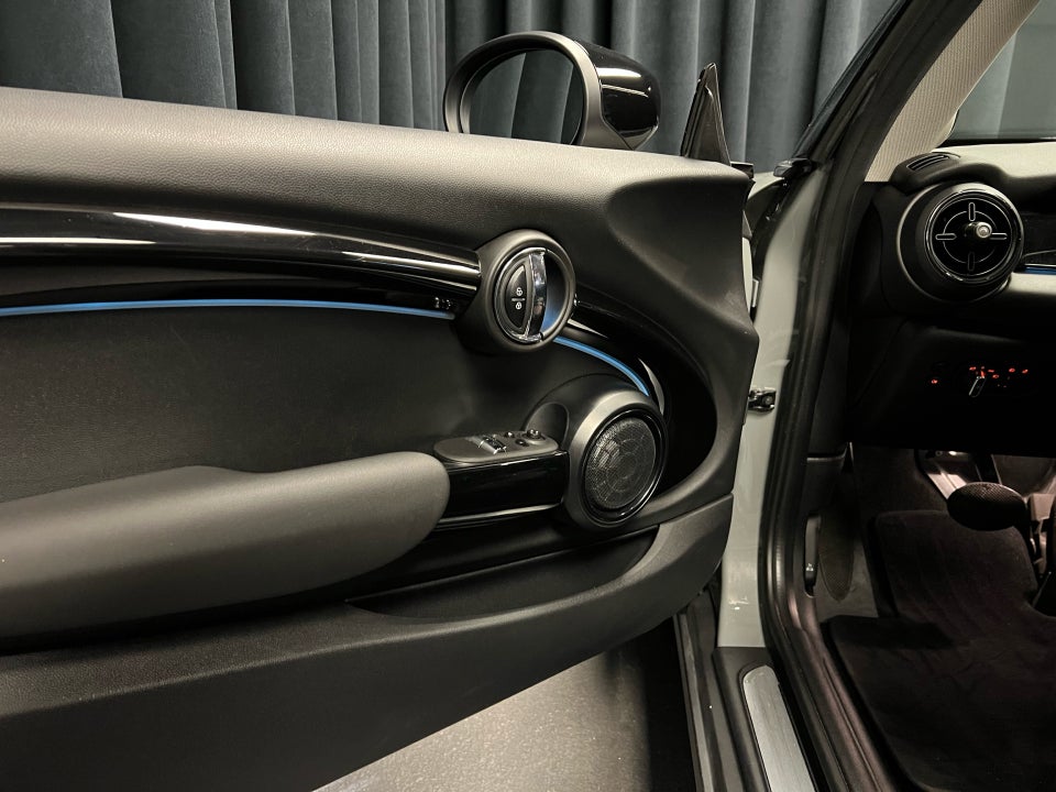 MINI Cooper SE Edition Premium Plus 3d