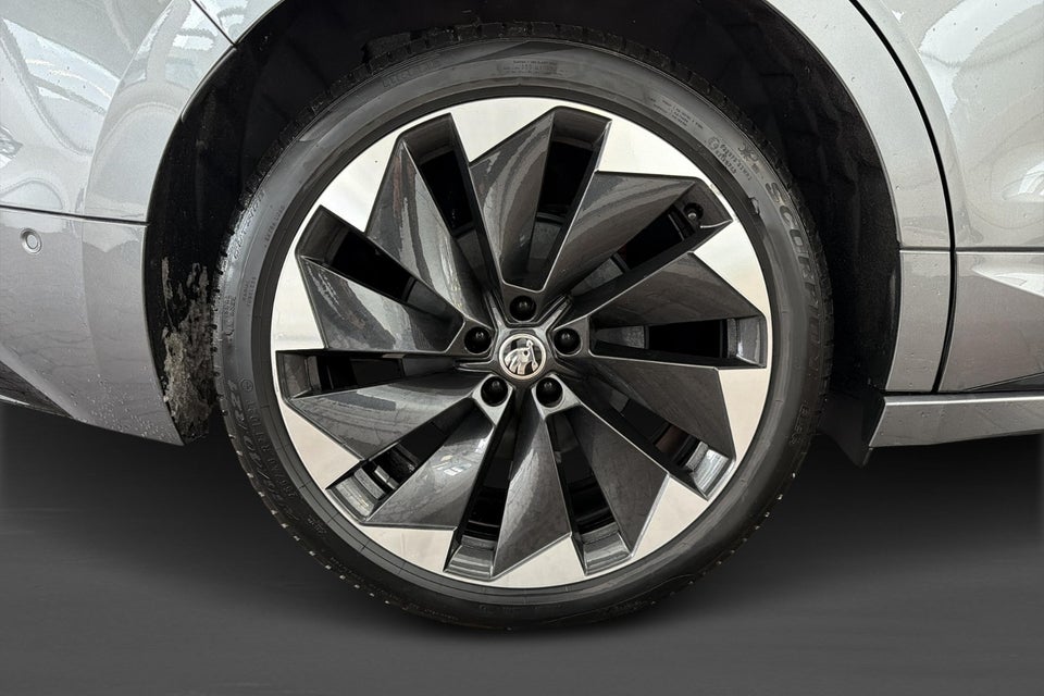 Skoda Enyaq 80x iV Maxx 5d