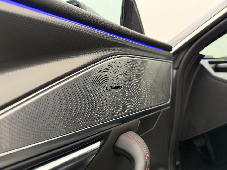 Xpeng P7 Long Range 4d