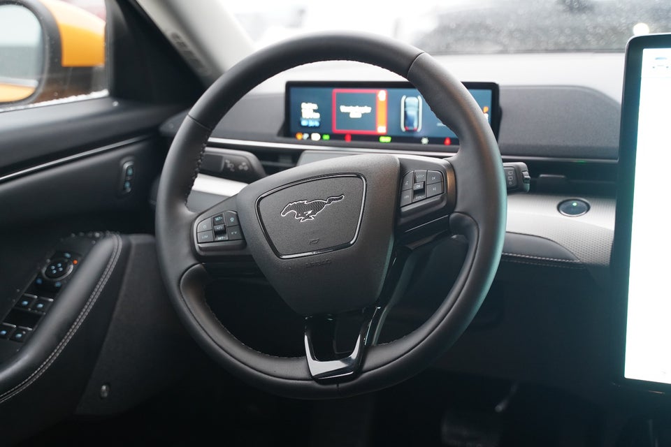 Ford Mustang Mach-E 72 Standard Range 5d