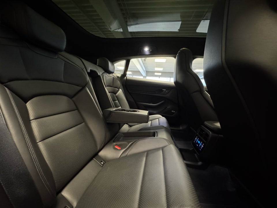 Porsche Taycan 4 Performance+ Cross Turismo 5d