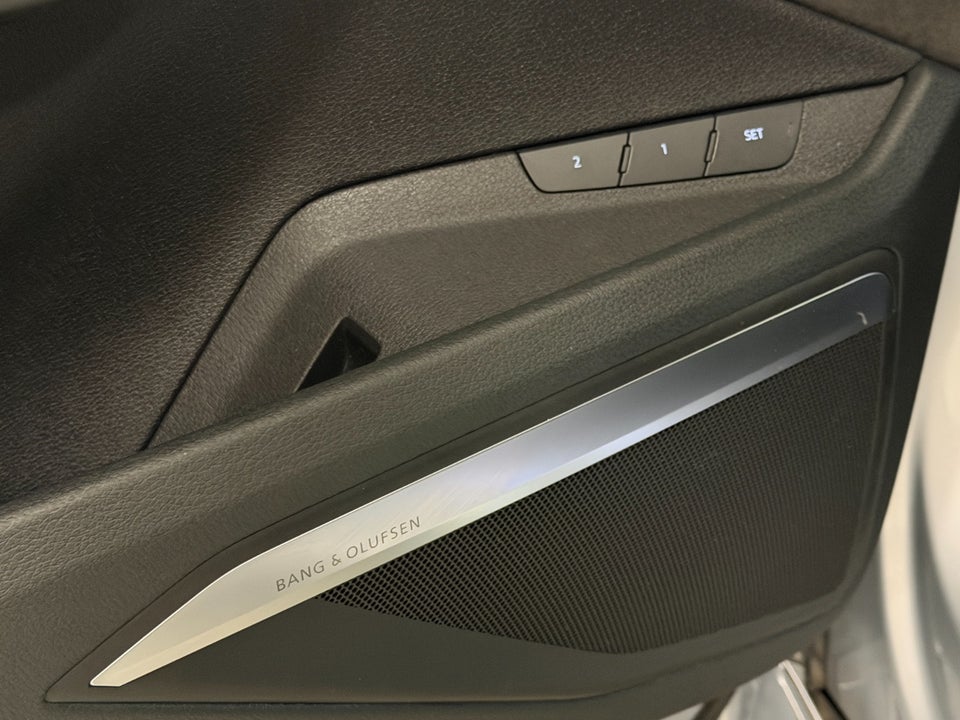 Audi e-tron 55 S-line quattro 5d