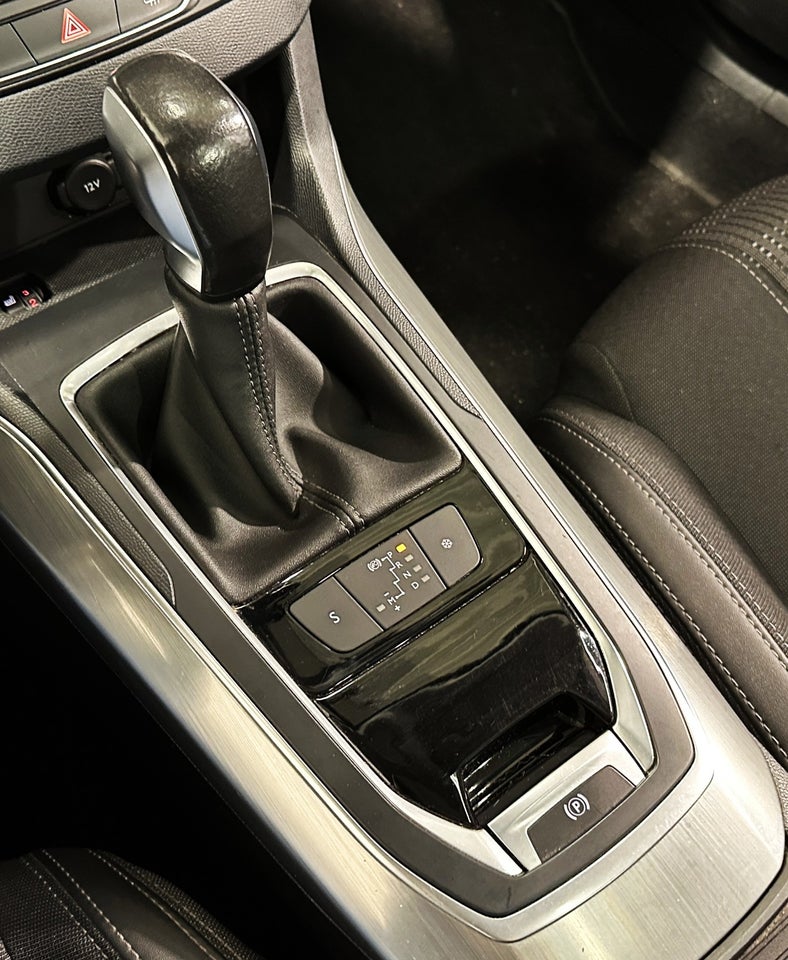 Peugeot 308 1,6 BlueHDi 120 Allure Sky SW EAT6 5d